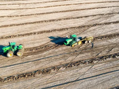 Wynajem ciągnika New Holland 122 KM, GPS standard